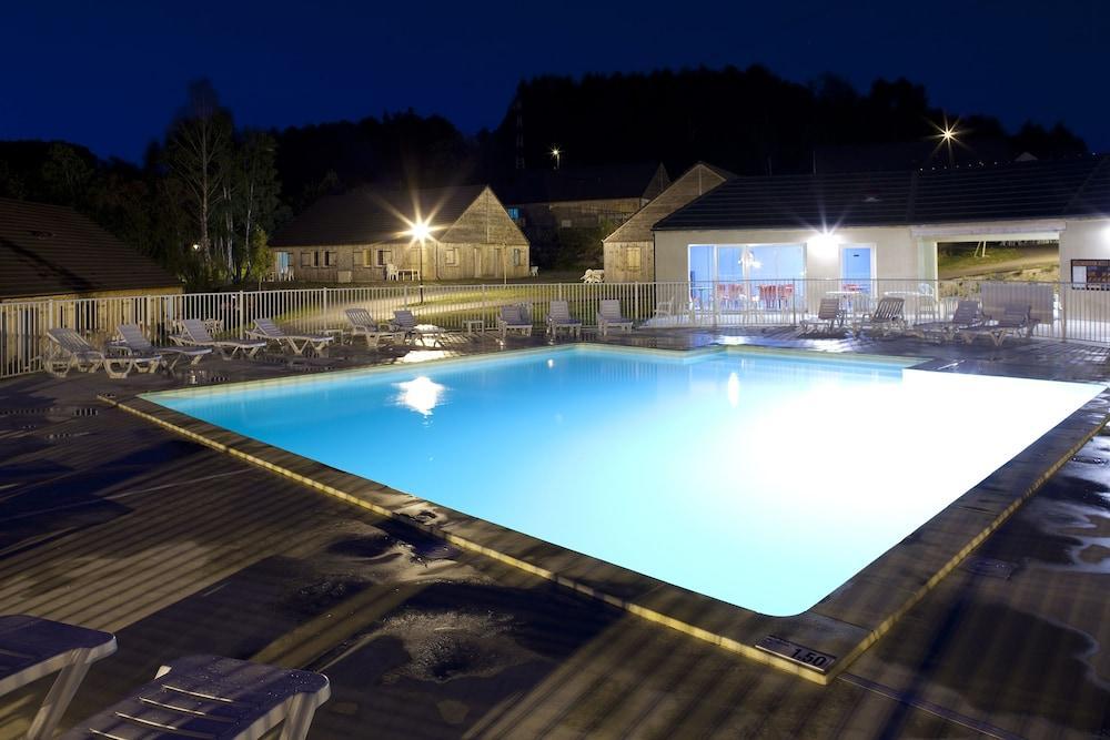 Vacanceole - Residence Le Domaine Du Bosquet Égletons Exteriör bild