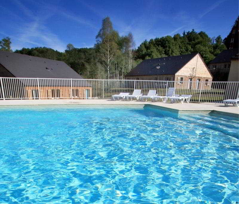 Vacanceole - Residence Le Domaine Du Bosquet Égletons Exteriör bild